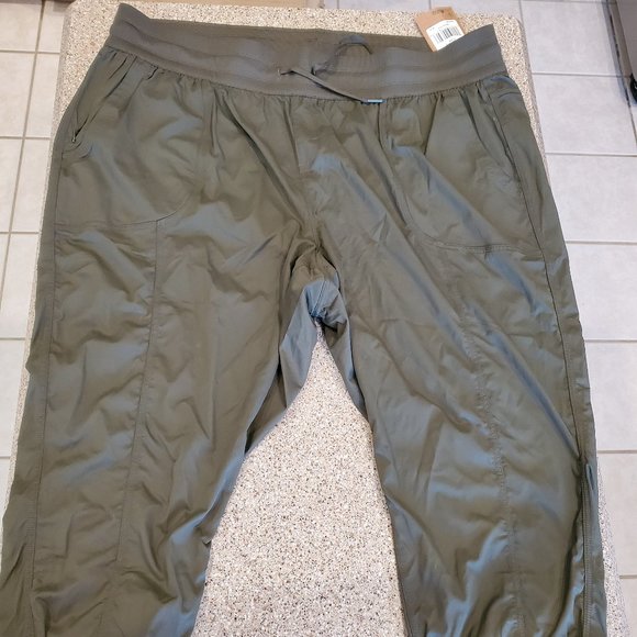 The North Face W's Aphrodite Capri - Picture 1 of 2